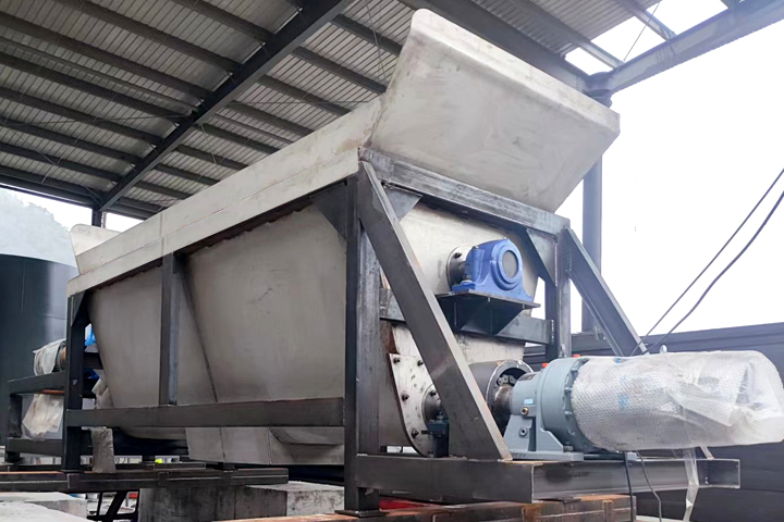 金屬污泥烘干機可以將金屬污泥再加工處理再利用，具有良好的社會經濟環境效益。